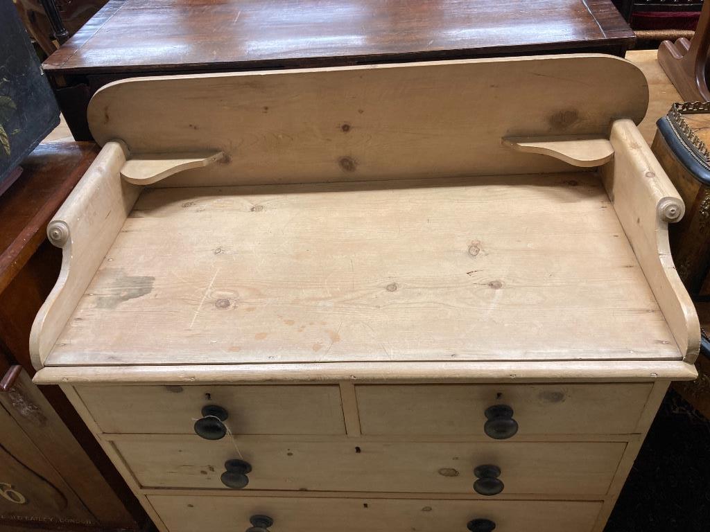 A Victorian pine washstand